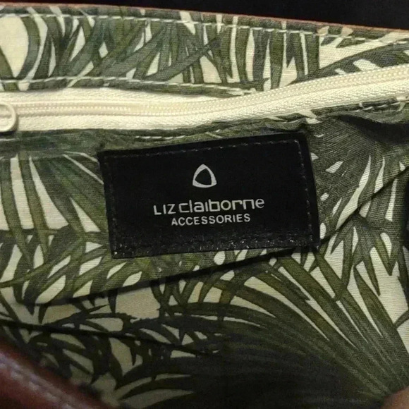 Liz Claiborne accessories saddle‎ purse brown - Picture 5 of 7